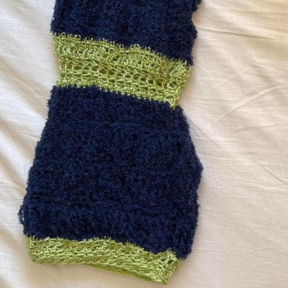 Navy blue and green - Picture 4 of 4